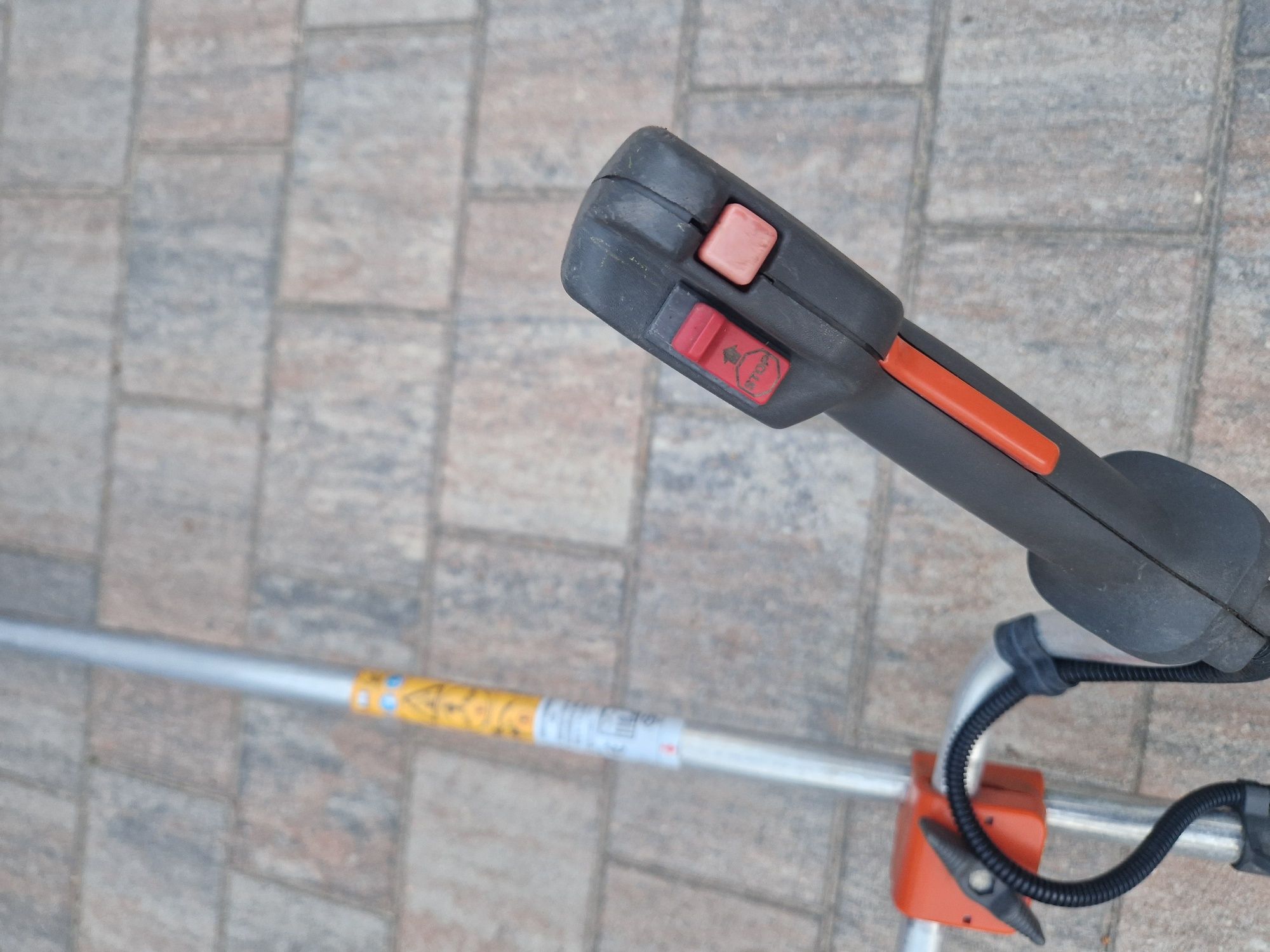 Podkaszarka spalinowa Husqvarna 323rII żyłka + tarcza