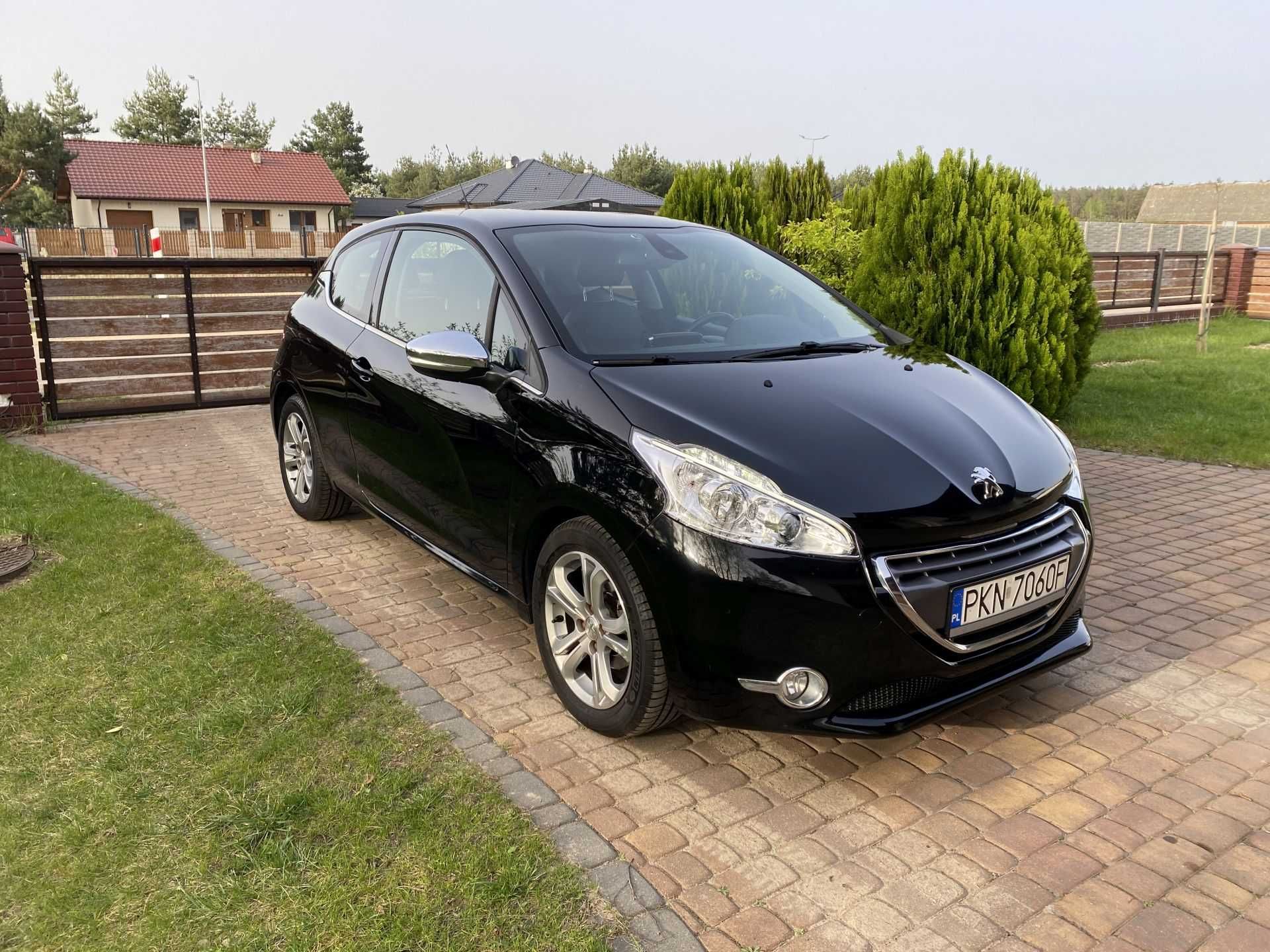 Peugeot 208 E-HDi 92 Allure * Zobacz *