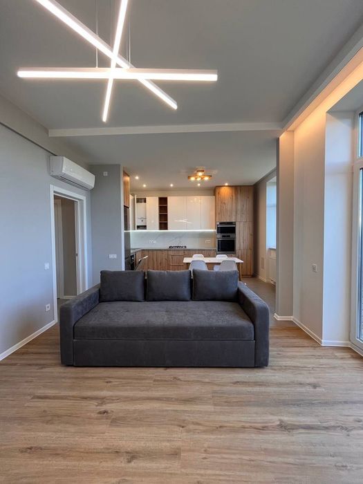 Оренда сучасного котеджу біля Львова, с. Липники