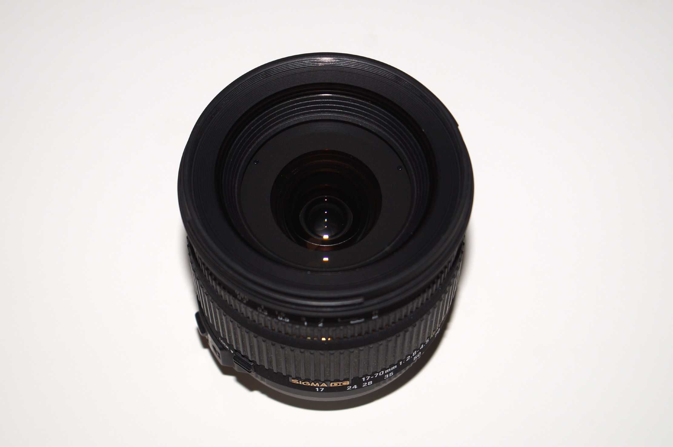Sigma 17-70 f/2.8-4.5 HSM Nikon