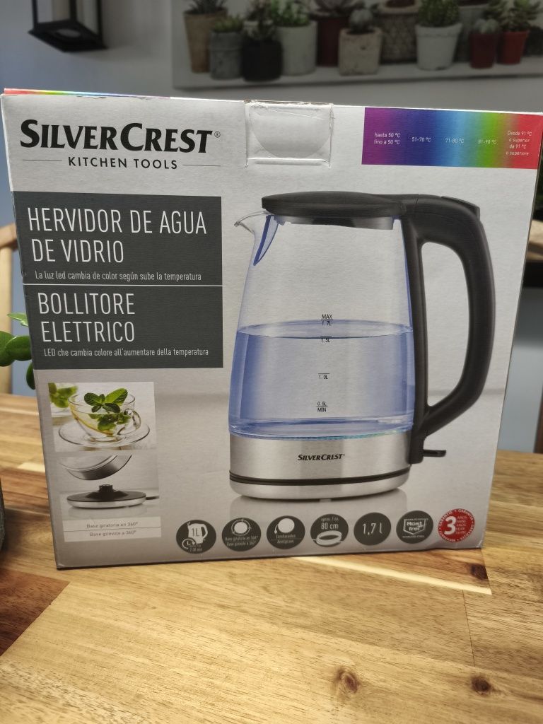 Fervedor de água com iluminação led novo
