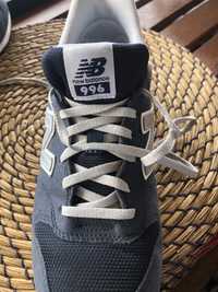 Tenis new balance  como novos