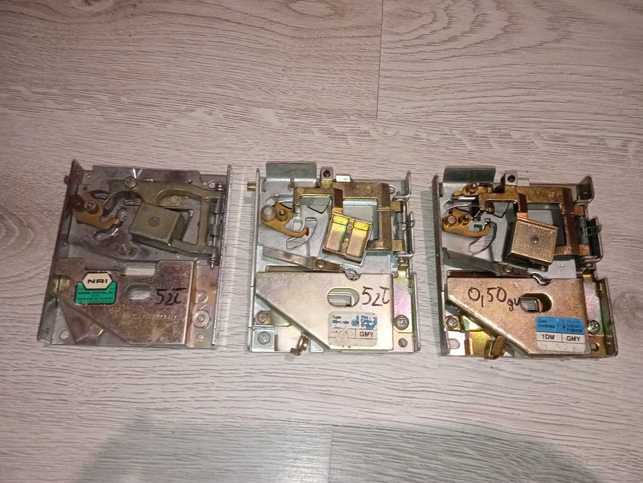 3 Wrzutniki monet mechaniczne 5zł 50gr