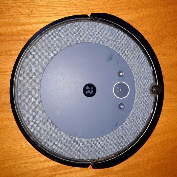 Aspirador Robot Roomba® i5 com ligação Wi-Fi