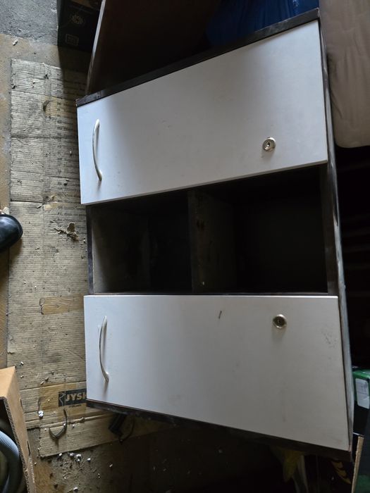 szafka lazienkowa zamki x2