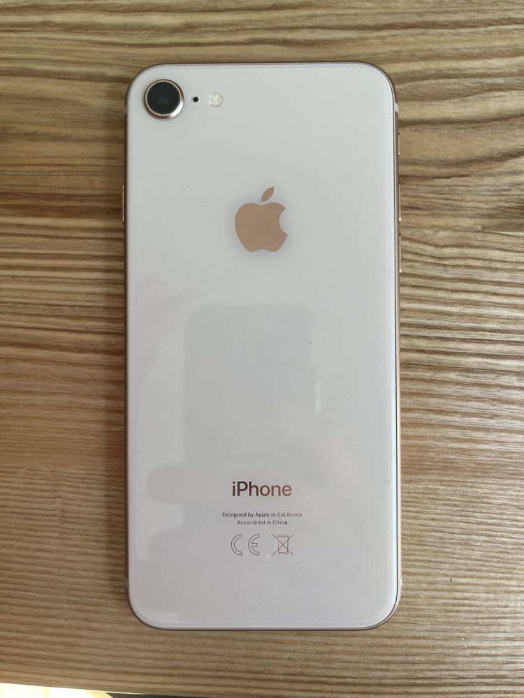 iPhone 8 64 GB różowy rose gold