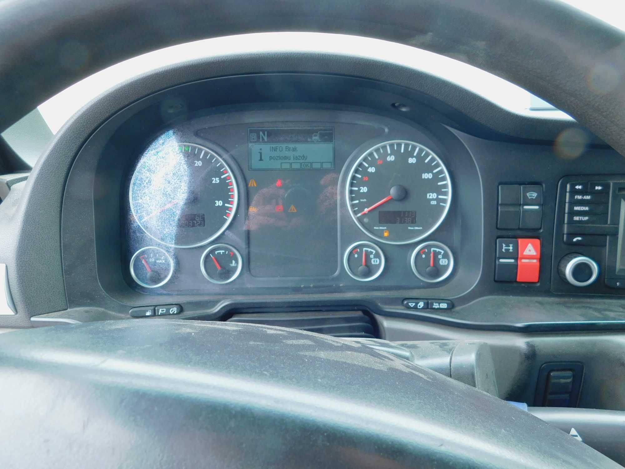 Syndyk sprzeda - ciągnik samochodowy MAN TGX 14.880, 2014r.