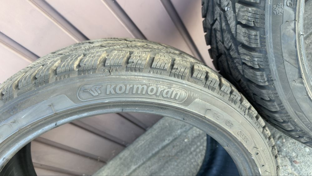 Opony zimowe Kormoran Snow 225/40R18
