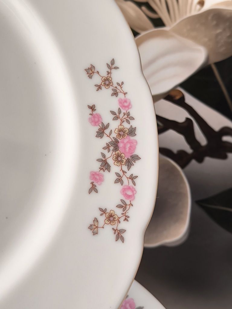 Talerze Ćmielów Feston  głębokie płytkie deserowe piękna  porcelana