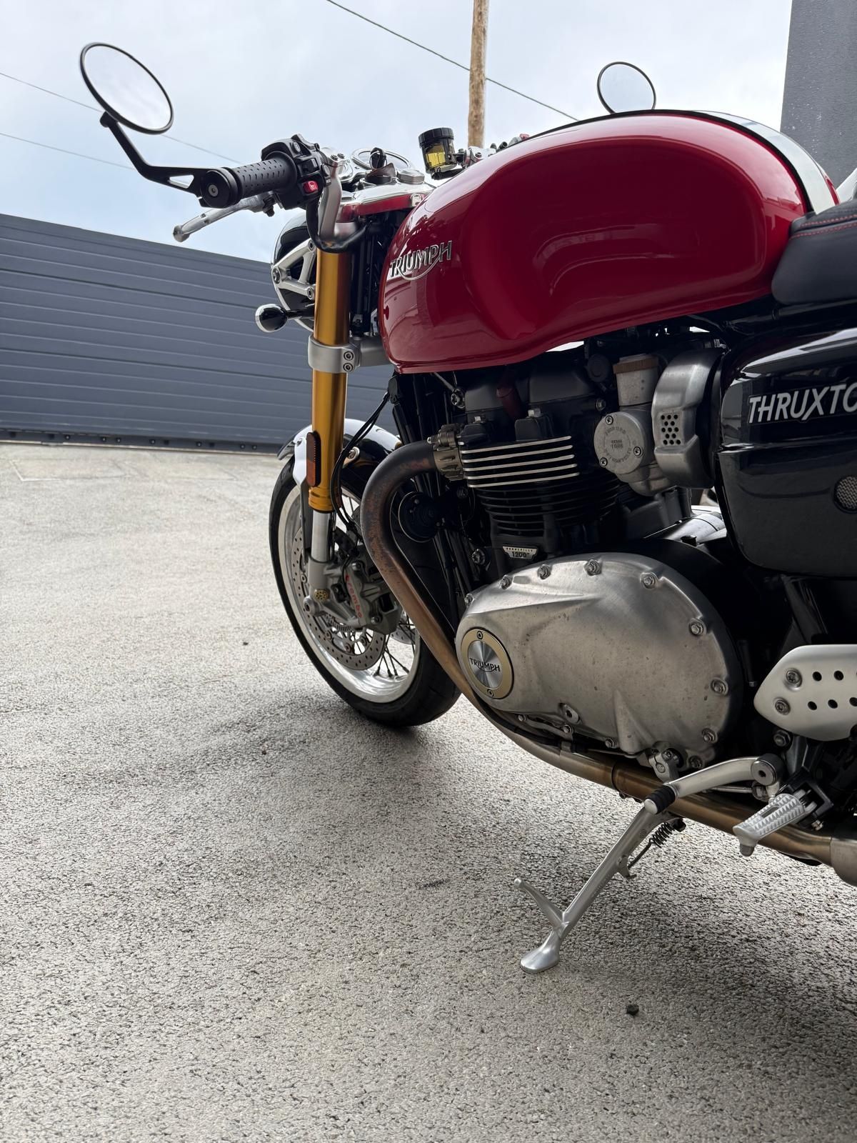 Triumph Thruxton R