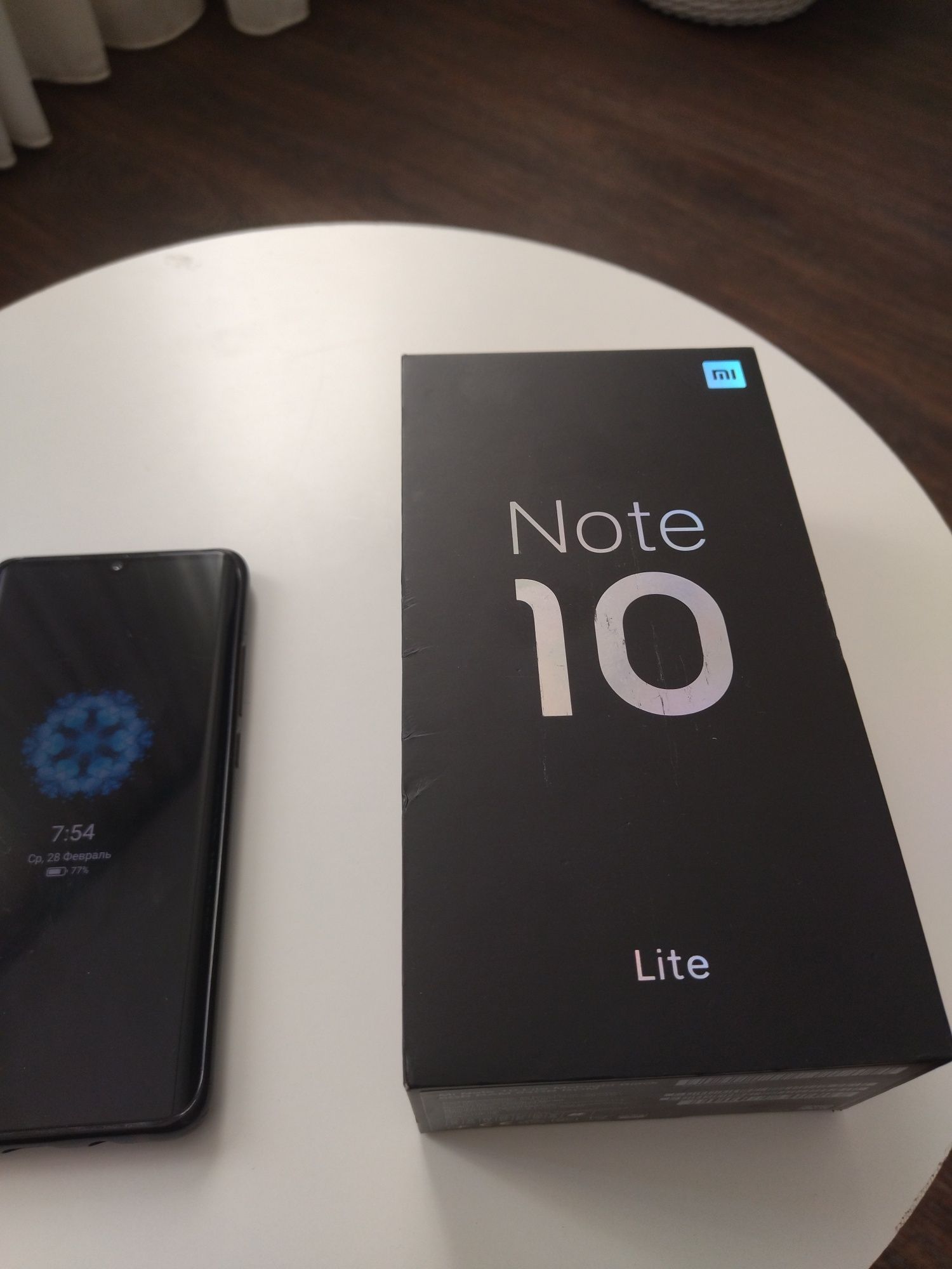 Продам смартфон Xiaomi note 10 lite