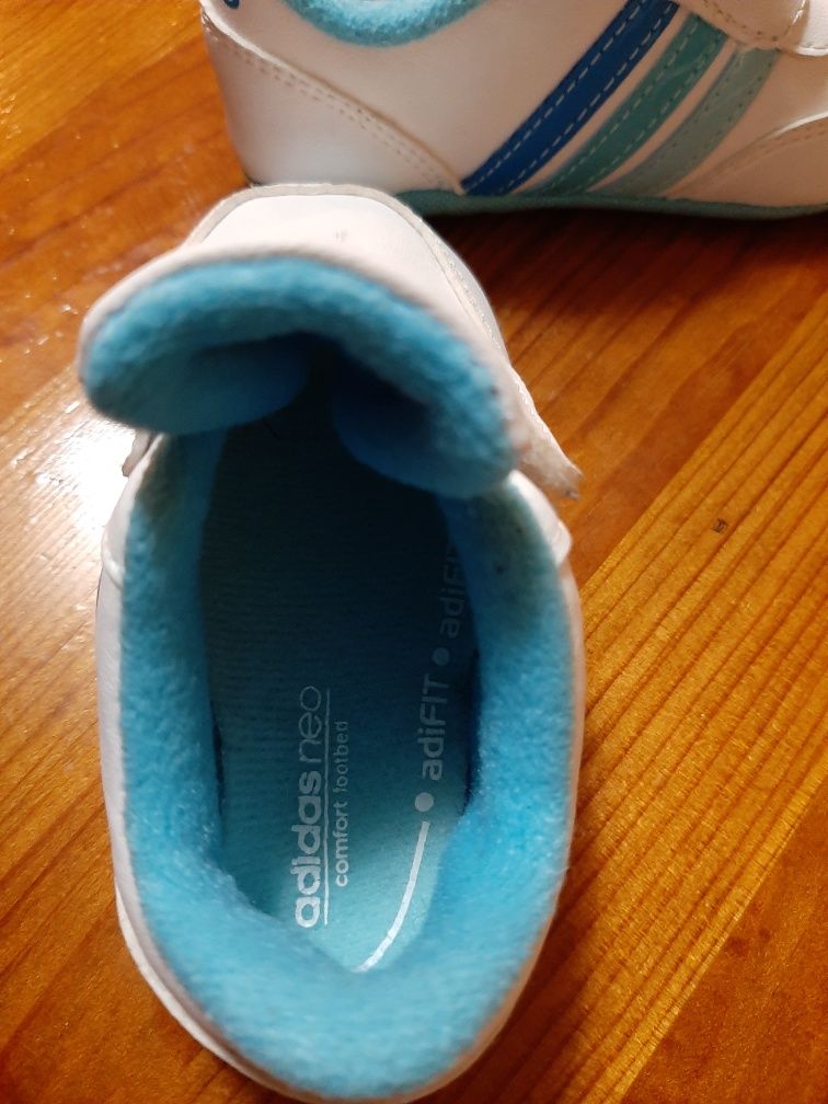 Butki dziecięce Adidas