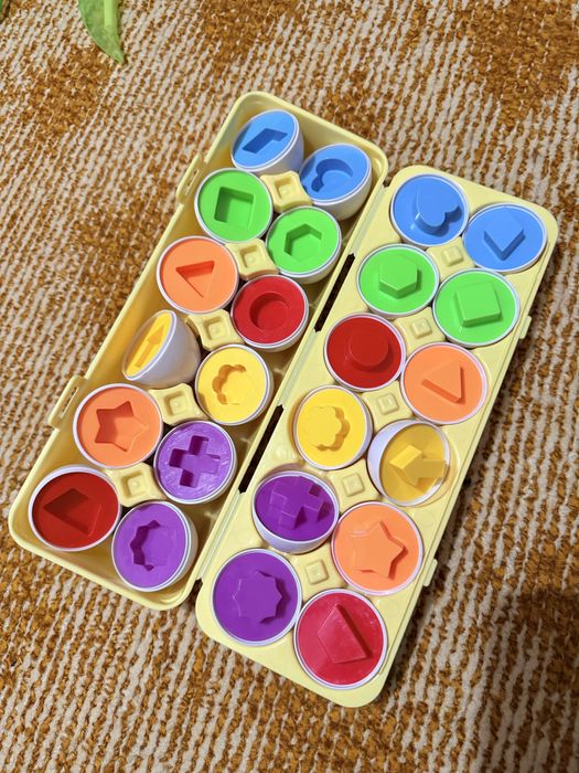 Дитячий сортер яйця фігури