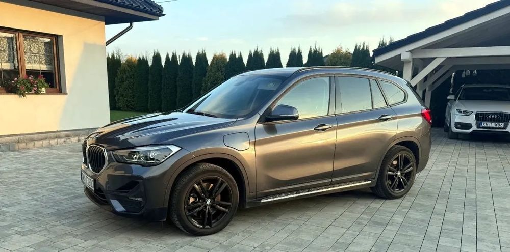 BMW X1 BMW X1 xDRIVE 25e xLine hybryda plug-in