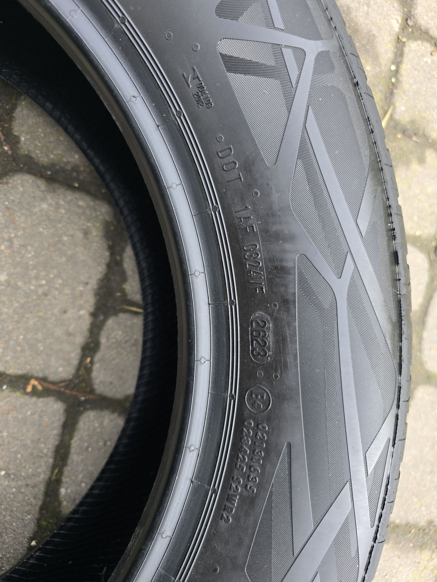 Opony letnie Continental  215/65 R17