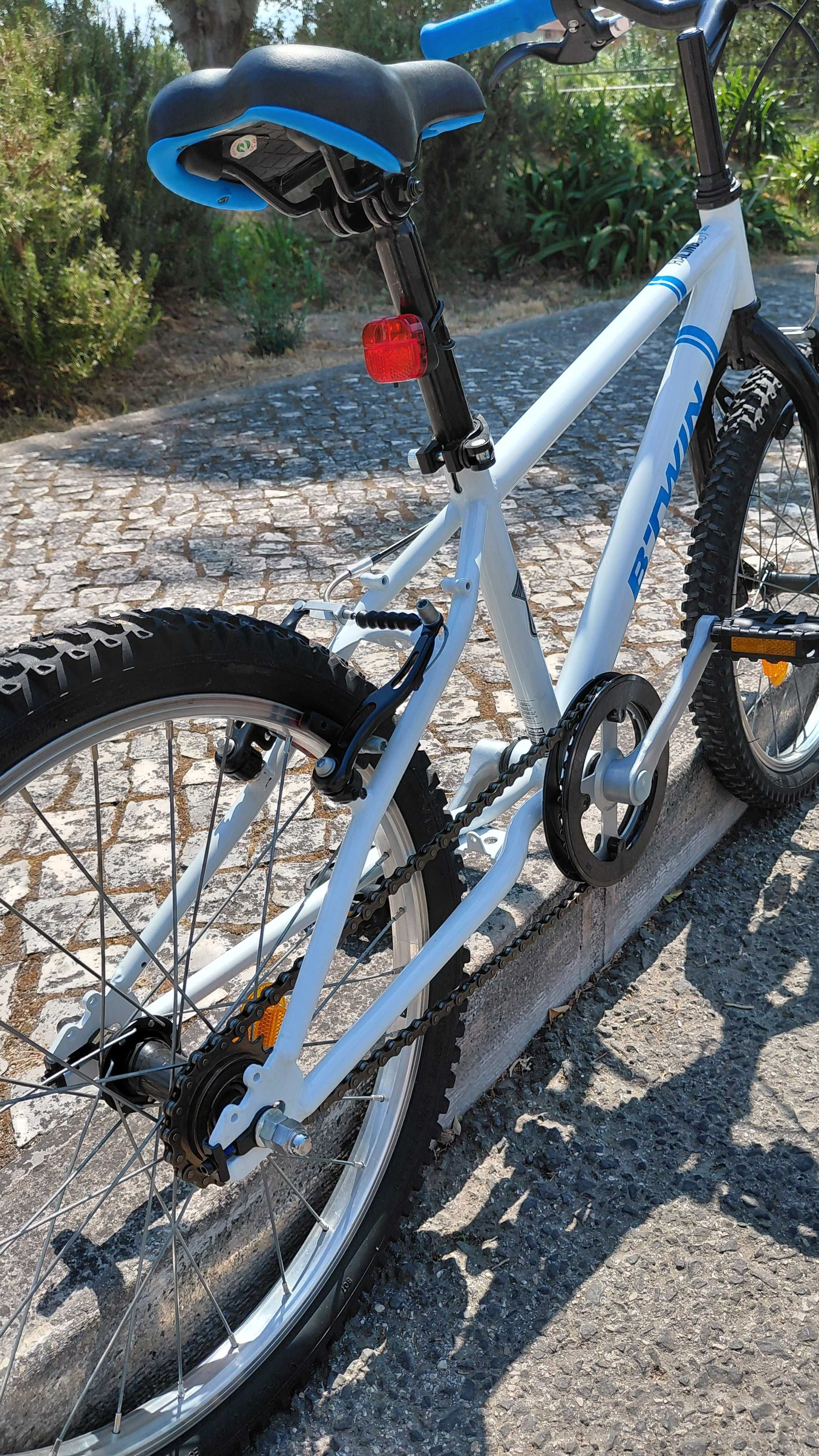 Bicicleta de Criança 6-9 Anos DECATHLON