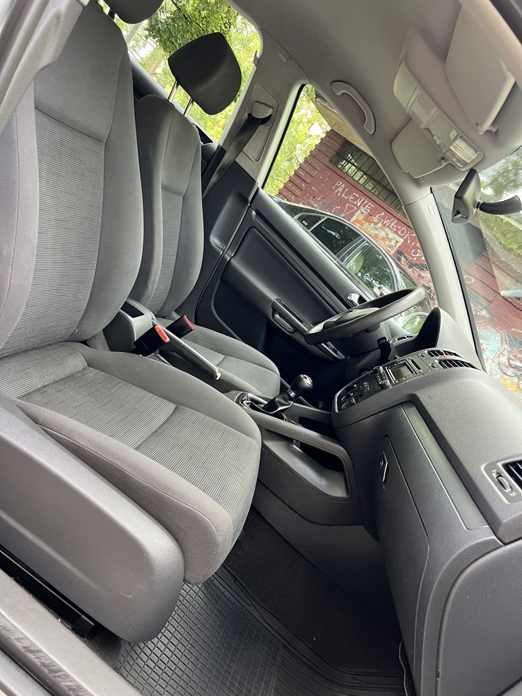 VW Golf 5 1.4 MPI 75KM 2005R Klimatyzacja 5 Drzwi Zarejestrowany w PL