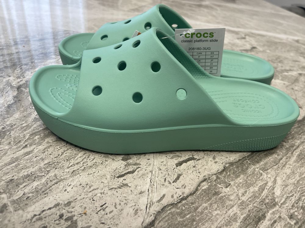 Crocs , кроксыCLASSIC PLATFORM SLIDE  щелепанцы