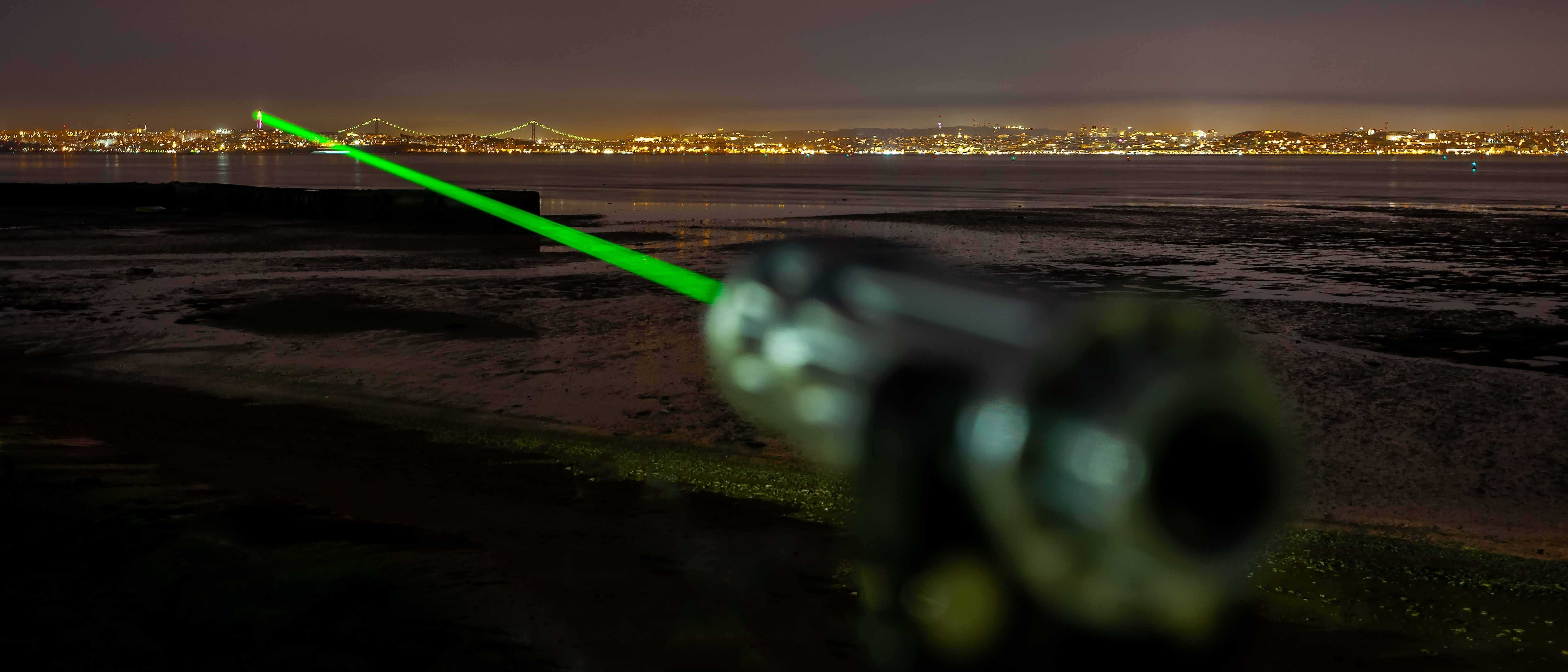 Laser verde de alta potencia