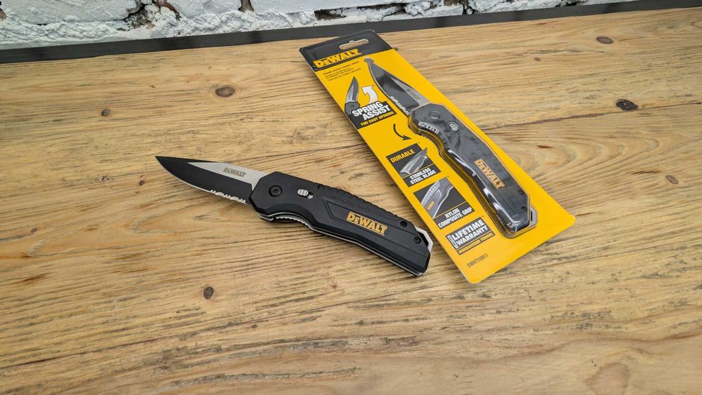 Ніж складний DeWalt DWHT10911 з США Оригінал