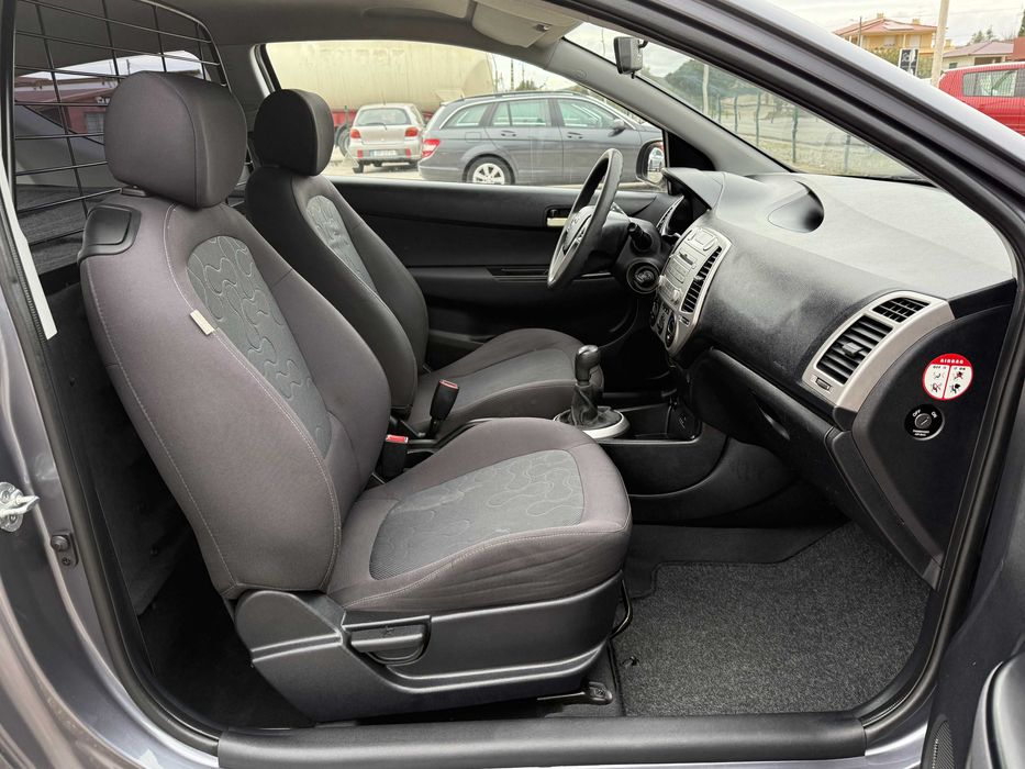 Hyundai i20 1.4 CRDi van (iva dedutível)