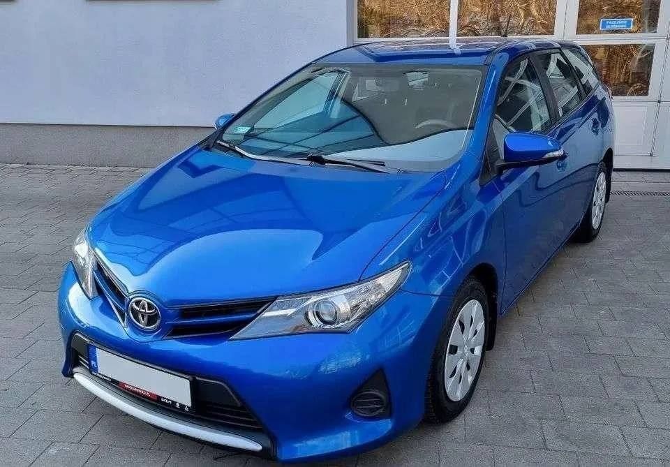 Wynajem TAXI Auto Toyota Auris LPG | Hybrid | Automat