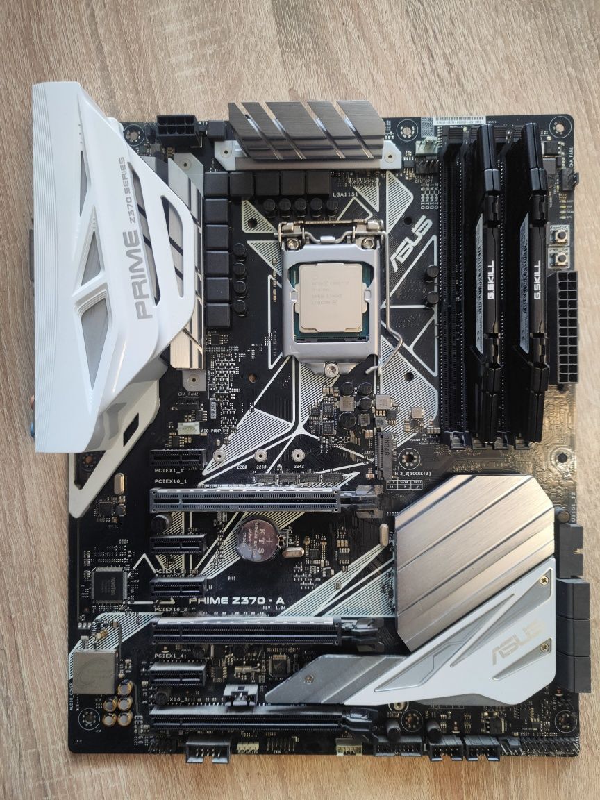 Комплект I7 8700k + Asus prime z370-A + 32gb ddr4.