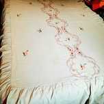 Colcha de linho vintage com bordado