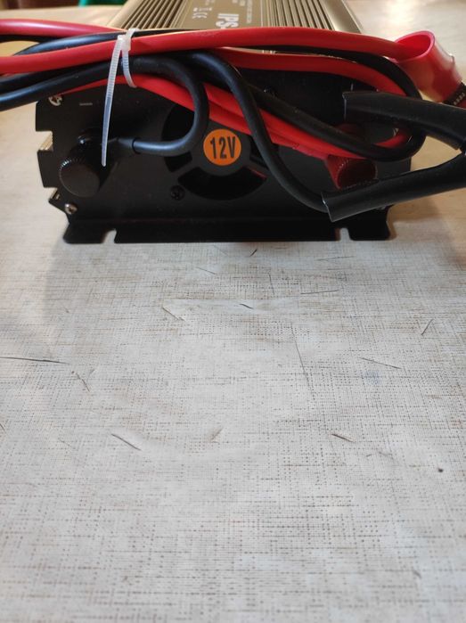 Przetwornica IPS1000 12V DC/230V AC 700W/1000W