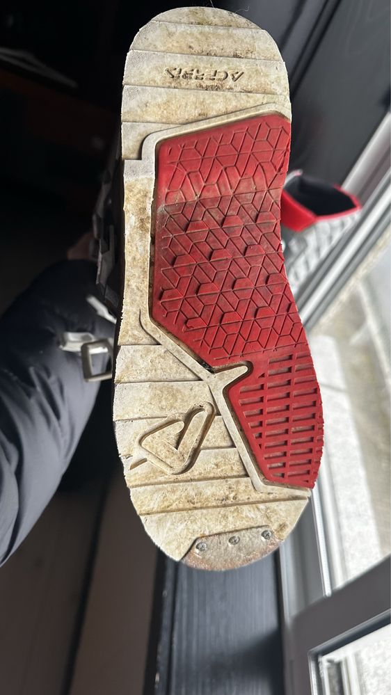 Honda CRF 250 R + oferta (Botas/Colete)