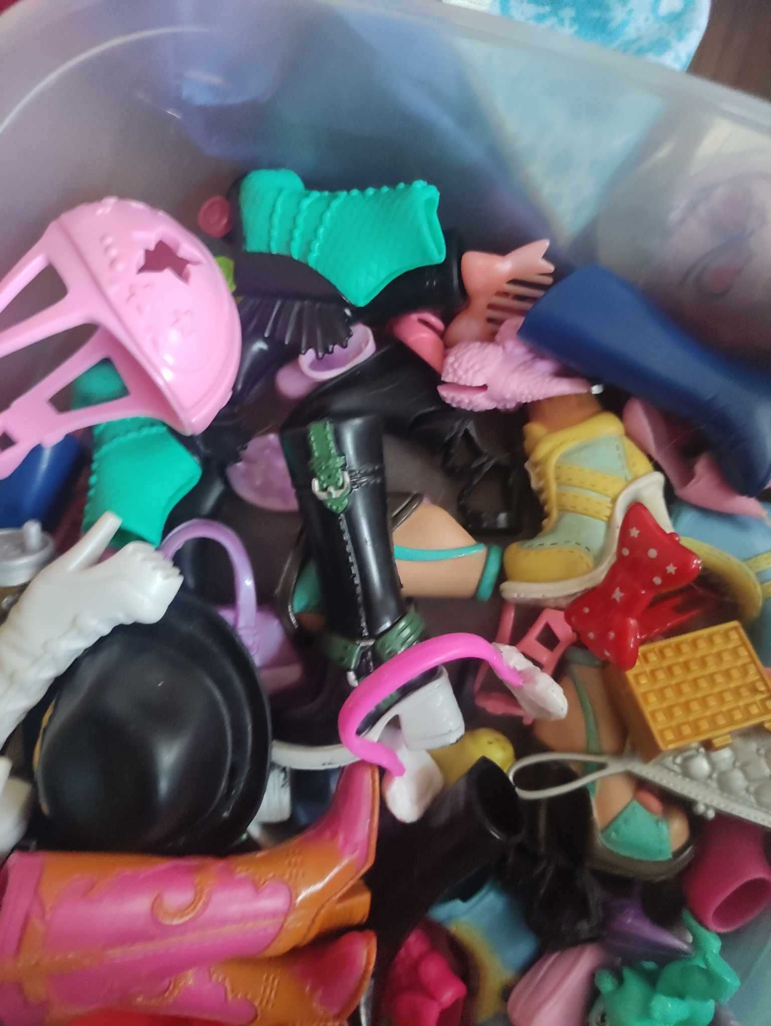 BARBIE - kolekcja ubrań vintage oraz laki