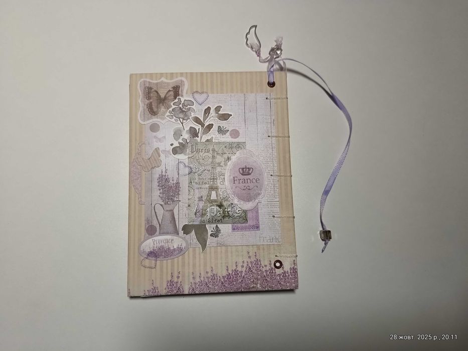 Блокнот ручної роботи.