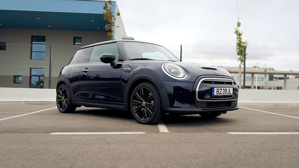 MINI 3 Portas Cooper SE Premium P. Yours