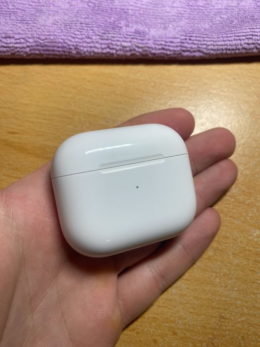 Etyi ladujace Airpods 3 Stan idealny