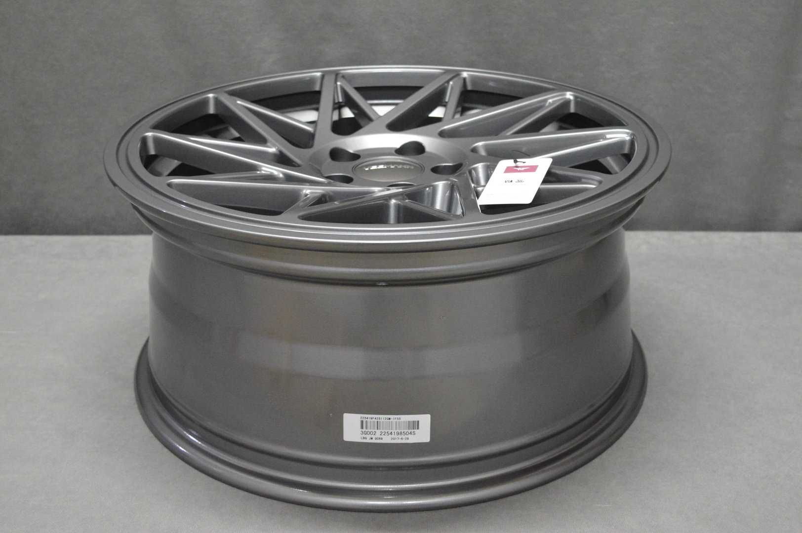 Felgi VEEMANN V-FS35R 20" 8,5J ET38 5x112 Gunmetal