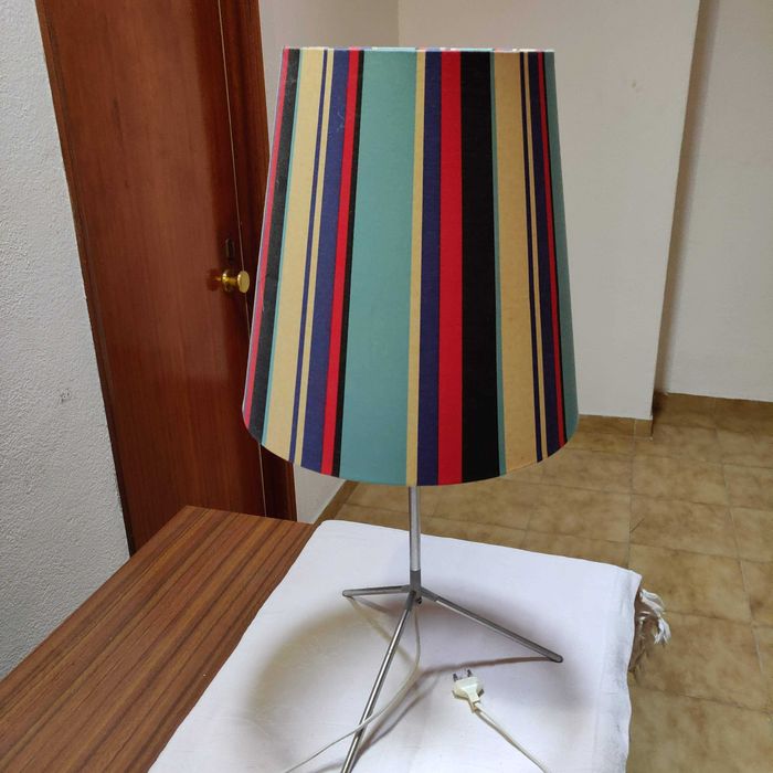 Candeeiro de Pé Curto
