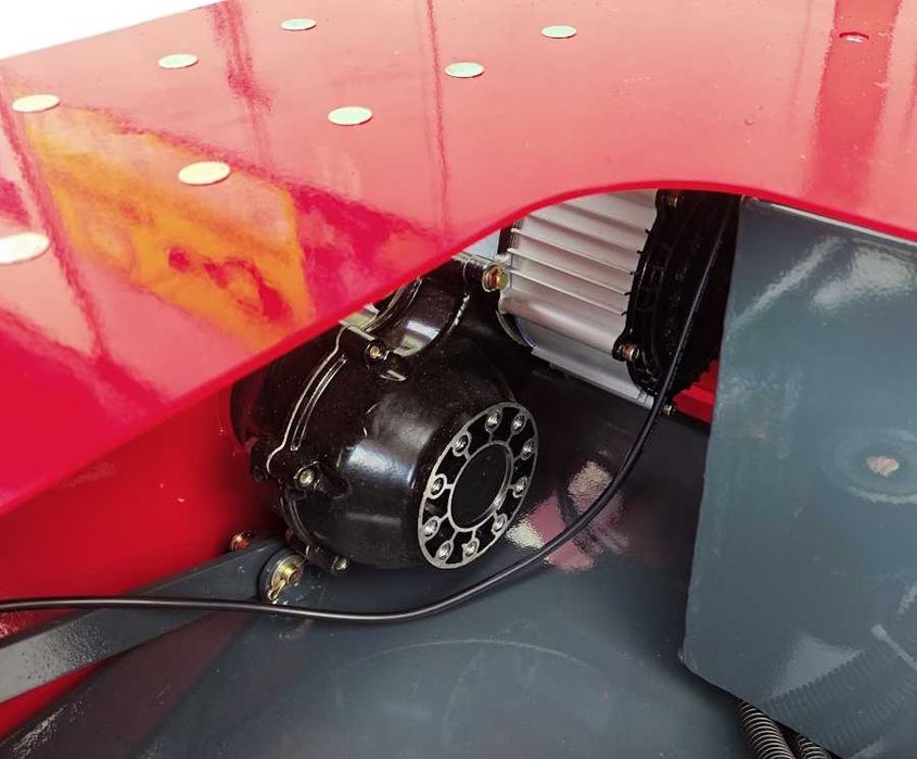 Kosiarka gąsienicowa JFRC90S do wysokiej trawy i trudnego terenu!!