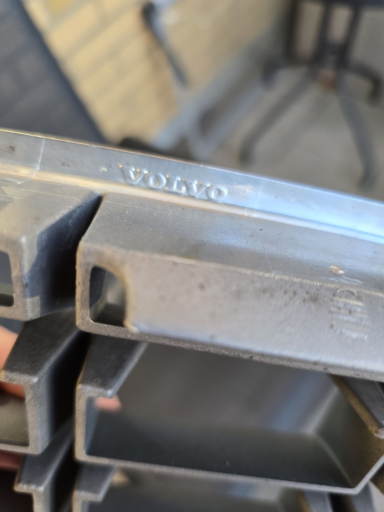 Grill volvo XC70II 2000 -07