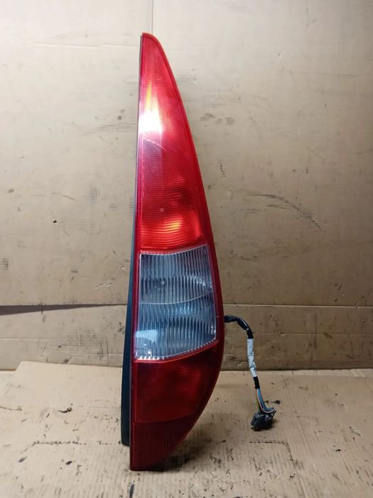 Lampa prawy tył tylna prawa Ford Mondeo MK3 Kombi 1S71-13404-C
