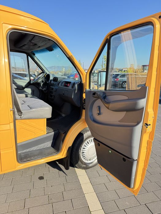 Mercedes-Benz Sprinter 2005 рік