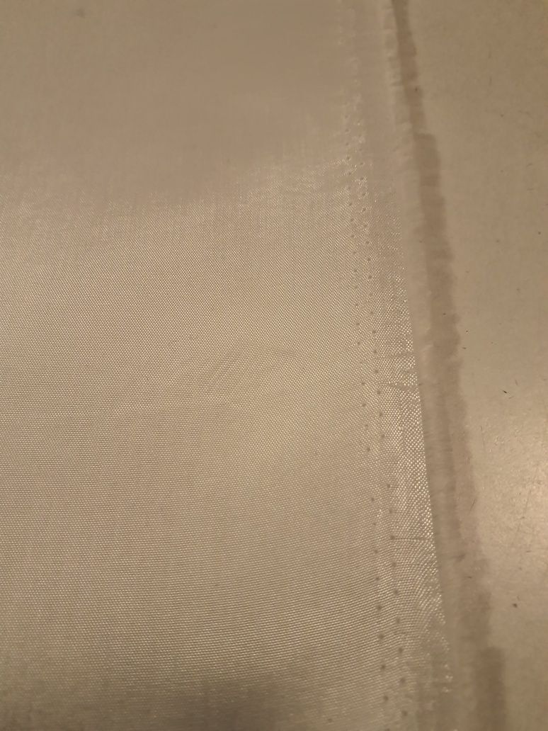 Podszewka biała szer.140 cm.kupon 2,60 m.