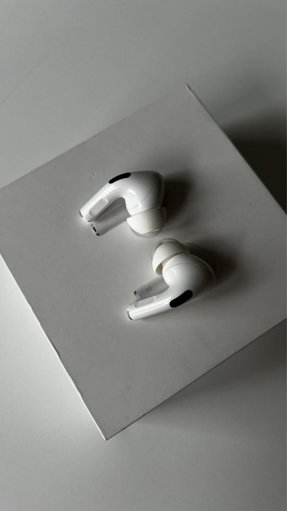 Słuchawki bezprzewodowe Apple Airpods Pro 1 gen A2083 A2084 A2190