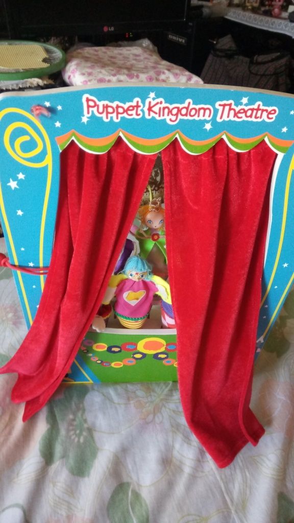 Teatro de marionetes infantil