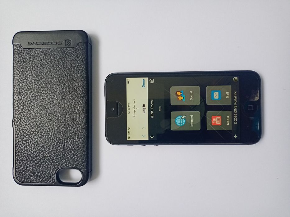 iPhone 5s чорного кольору (iCloud lock)