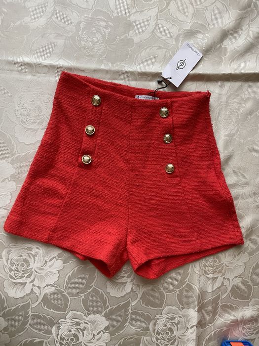 Шорти stradivarius