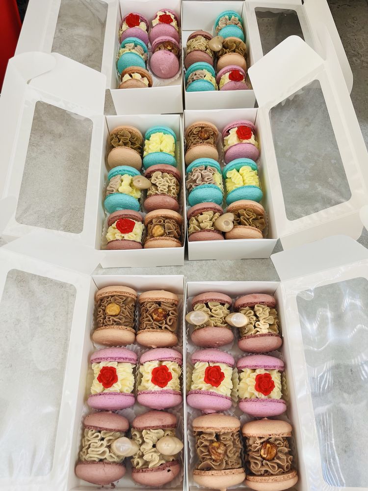 Макаронс, макарон, макарун, десерт, солодощі, макарунс набір, торт-куб