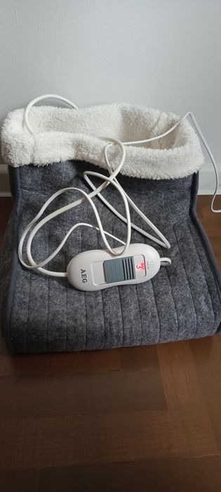 Ogrzewacz elektryczny do stóp AEG