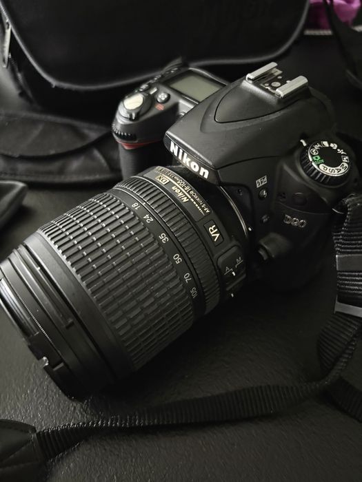 Okazja! Lustrzanka aparat Nikon D90 torba lampy