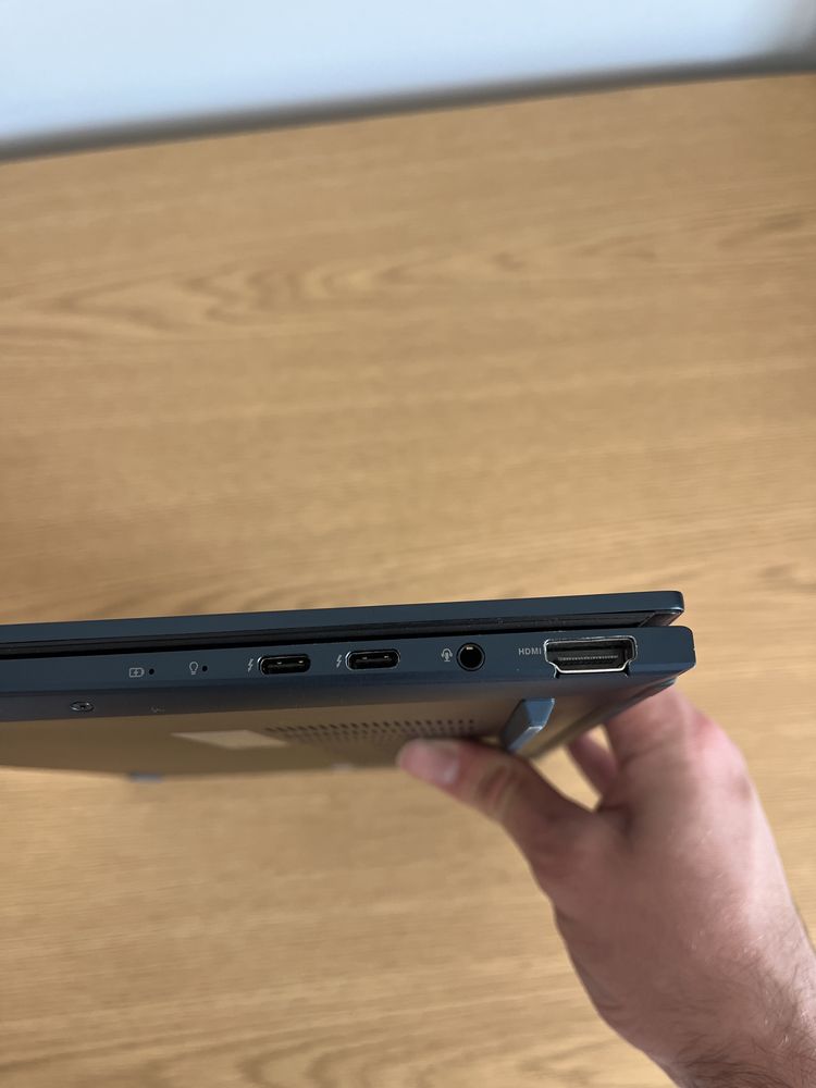 ASUS ZENBOOK 14 - Como Novo!!!