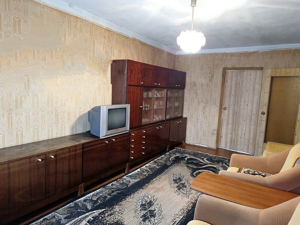 Затишна 3-кімнатна квартира в Нагірній частині міста.
